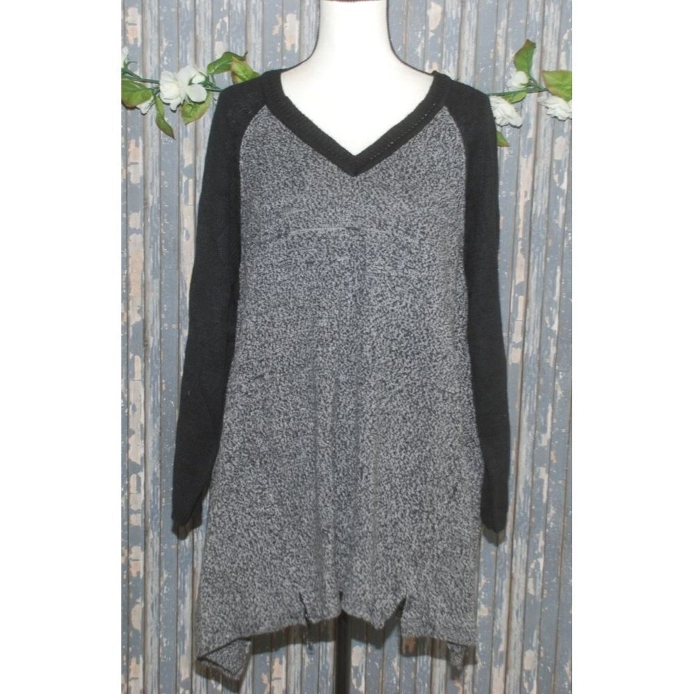 Catherines Women's Gray Sweater Plus SZ 1X 18/20W Zippers Hem V-Neck LS Stretch